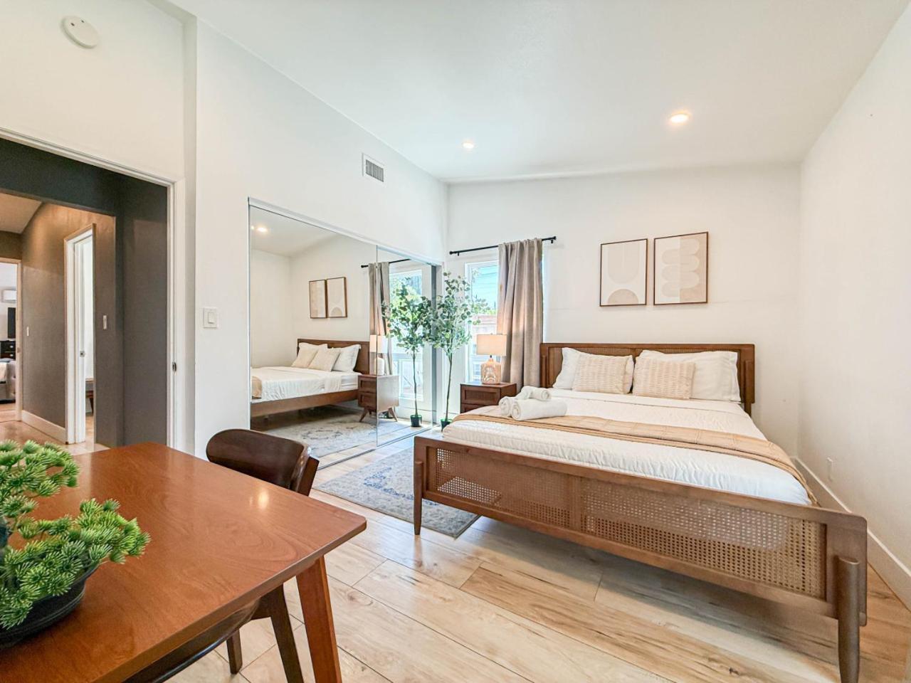 Lovely 4br Family Haven With Pool And Backyard -fal-uc Los Angeles