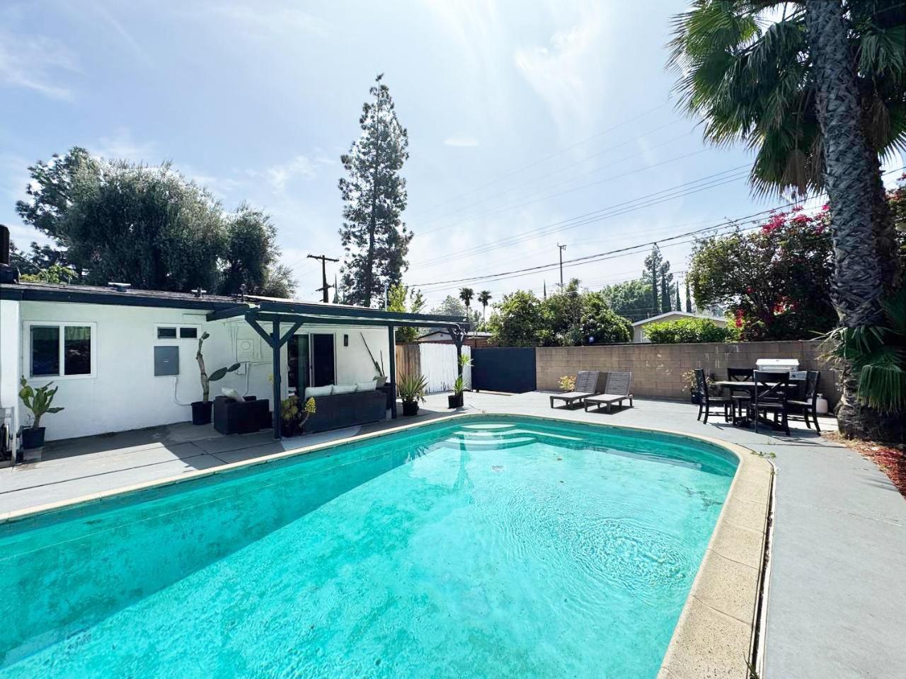 Lovely 4br Family Haven With Pool And Backyard -fal-uc Los Angeles